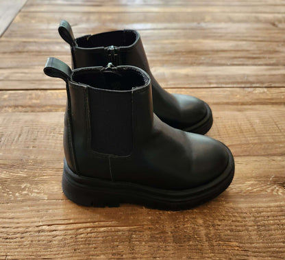 Gap cheslea boots, black, size 7, Shoes 7 (Walkers:12-24 mth)
