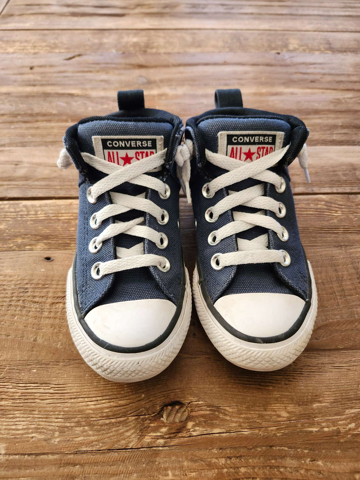 Converse high tops, size 11, Shoes 11 (Toddler:2-4yr)