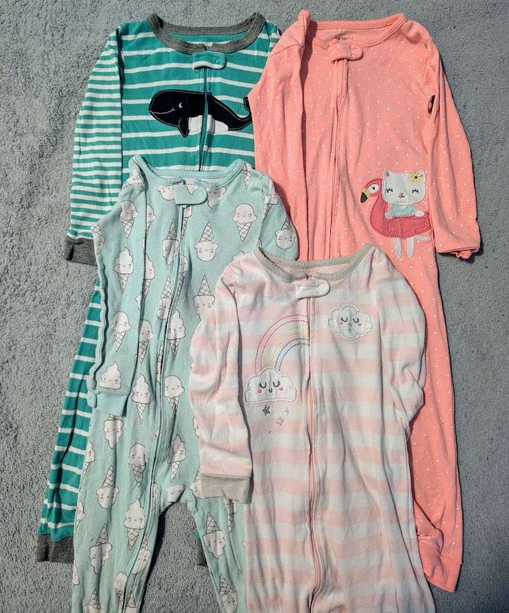 Carter's 3T one-piece pajamas x 4, Kids 3T