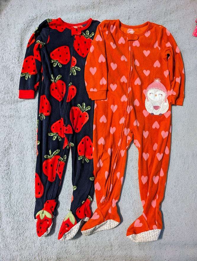 Carter's fleece footed pajamas 3T - 2 pcs, Kids 3T