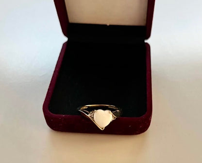 Heart shaped gold plated opal ring size 6