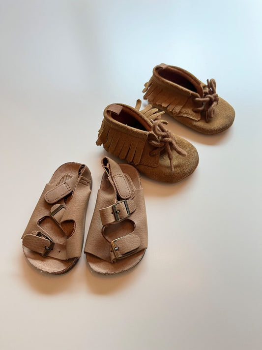 Baby moccasins and sandals 12m, Shoes 3 (Baby: 0-12 mth)