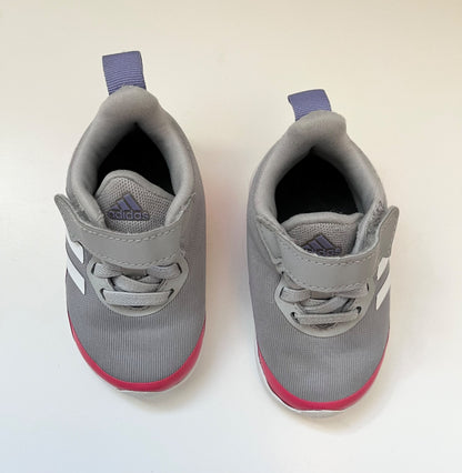 Adidas toddler size 5 shoes, Shoes 5 (Walkers:12-24 mth)