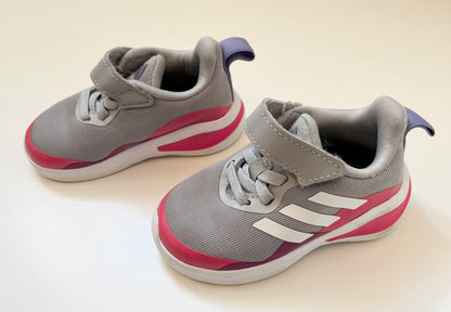 Adidas toddler size 5 shoes, Shoes 5 (Walkers:12-24 mth)