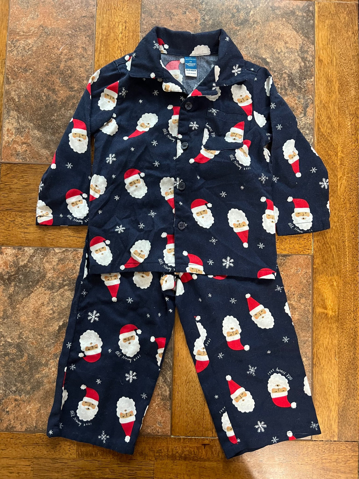 Bundle: 6 Christmas PJ sets, Kids 2T