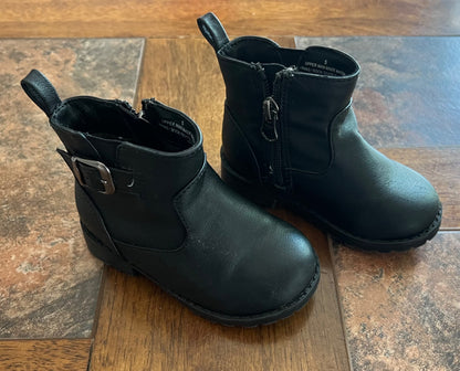 Cat and Jack black ankle boot , Shoes 5 (Walkers:12-24 mth)