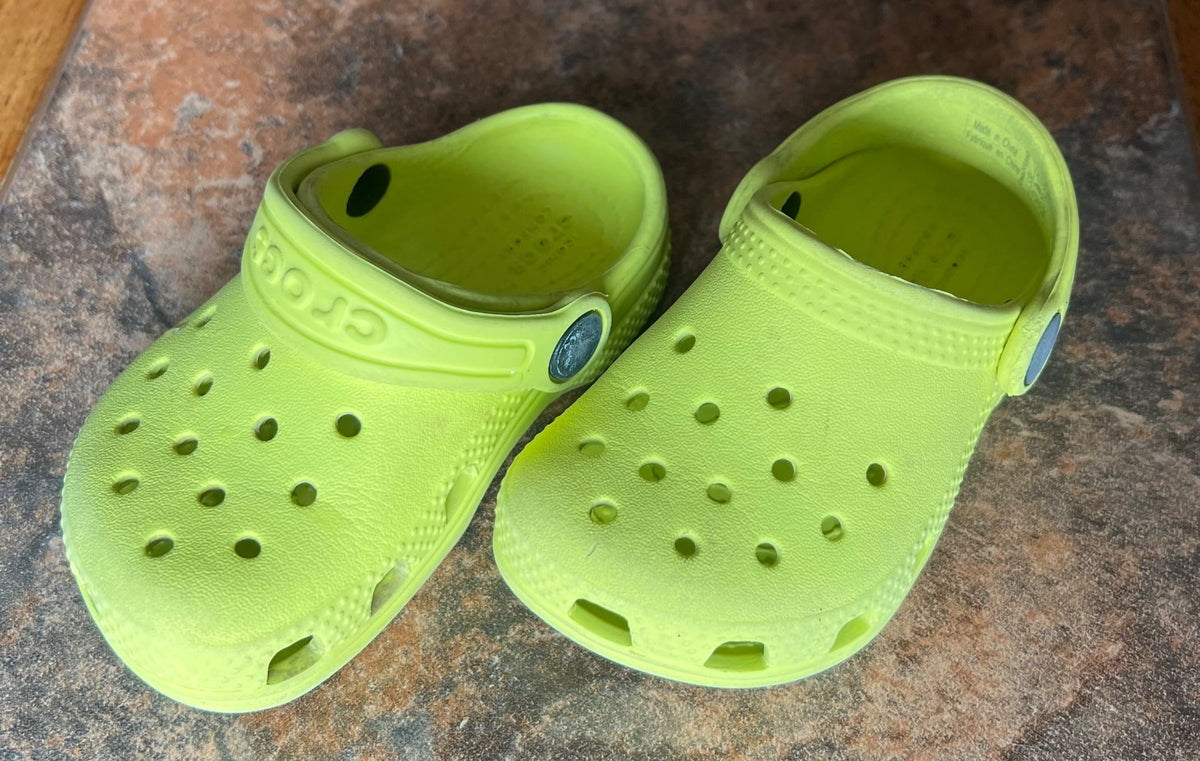 Crocs classic clog, Shoes 6 (Walkers:12-24 mth)