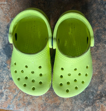 Crocs classic clog, Shoes 6 (Walkers:12-24 mth)