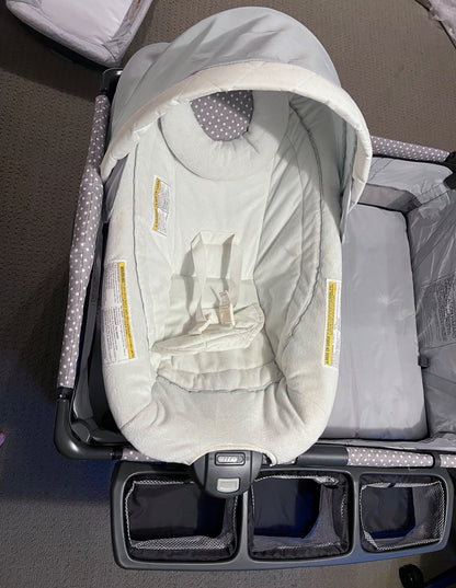 Graco Quick Connect Pack n Play with Bassinet, Change Station and Bouncer
