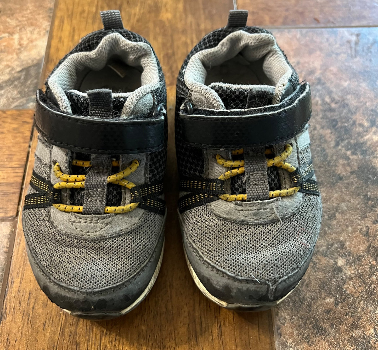 Stride Rite wide toe toddler 6, Shoes 6 (Walkers:12-24 mth)