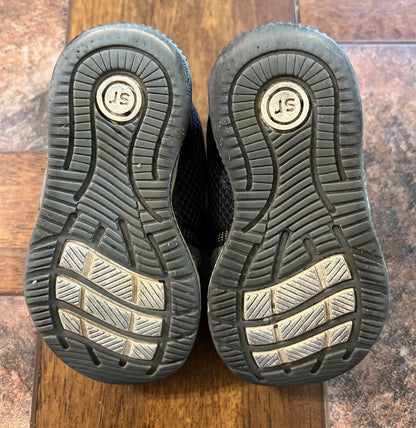 Stride Rite wide toe toddler 6, Shoes 6 (Walkers:12-24 mth)