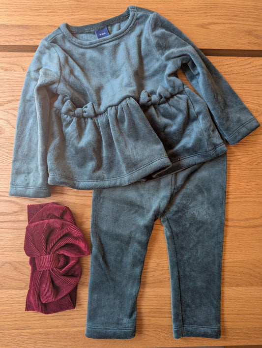 Green velvet set, Kids 12 Month (9-12M)
