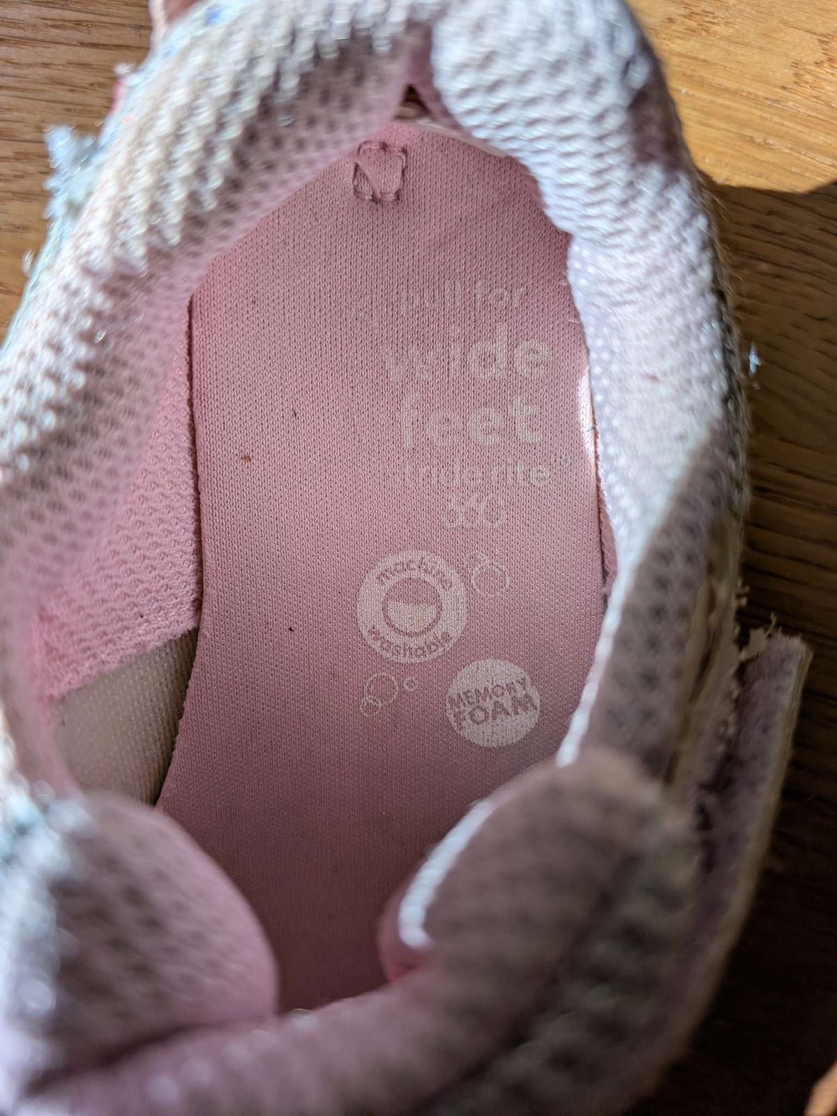 Stride Rite Sneaker, Shoes 6 (Walkers:12-24 mth)