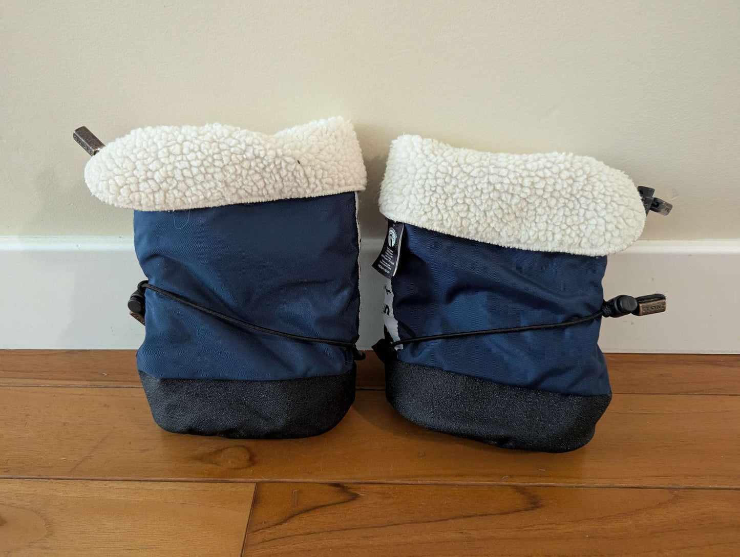 Stonz boots with liner size medium, (Baby: 0-12 mth), Shoes 4 (Baby: 0-12 mth)