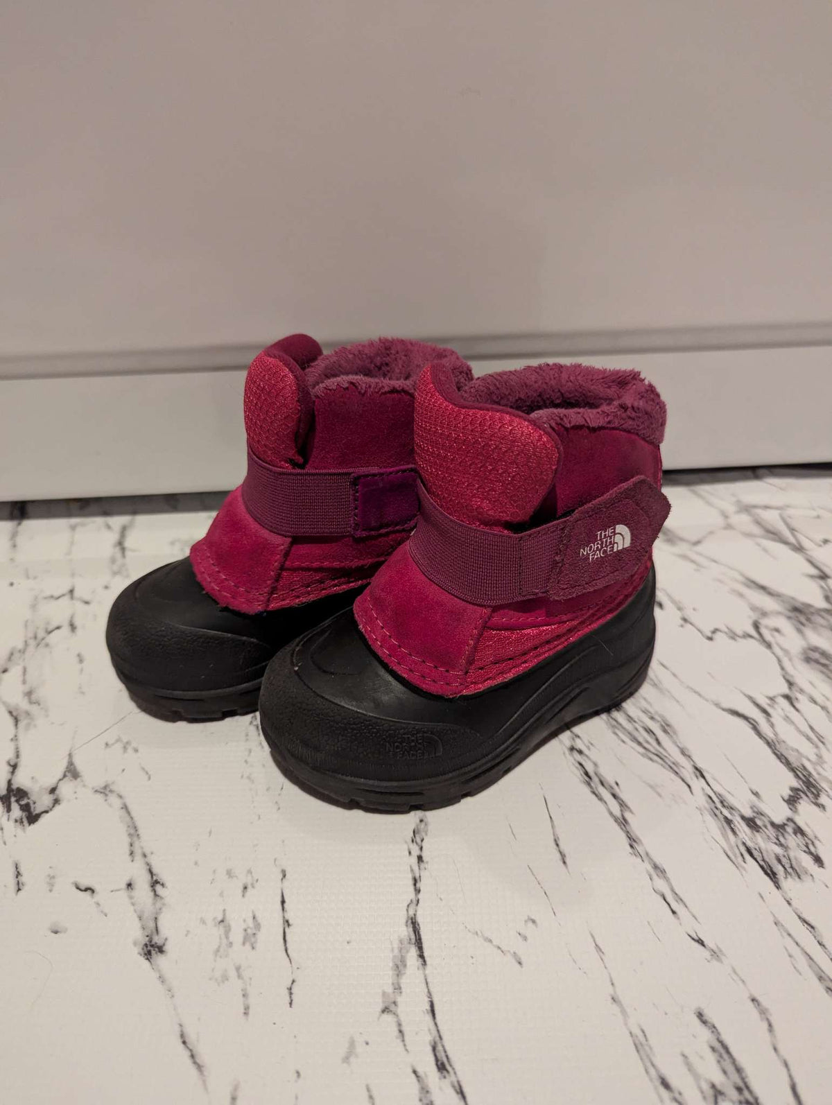 North Face Toddler boots, size 6, Shoes 6 (Walkers:12-24 mth)