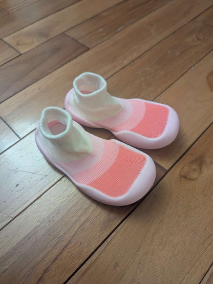 Tiny explorings baby sock shoes, size 6T, Shoes 6 (Walkers:12-24 mth)