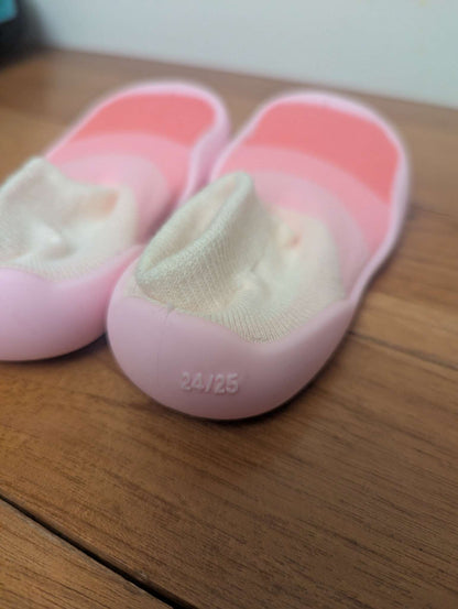 Tiny explorings baby sock shoes, size 6T, Shoes 6 (Walkers:12-24 mth)