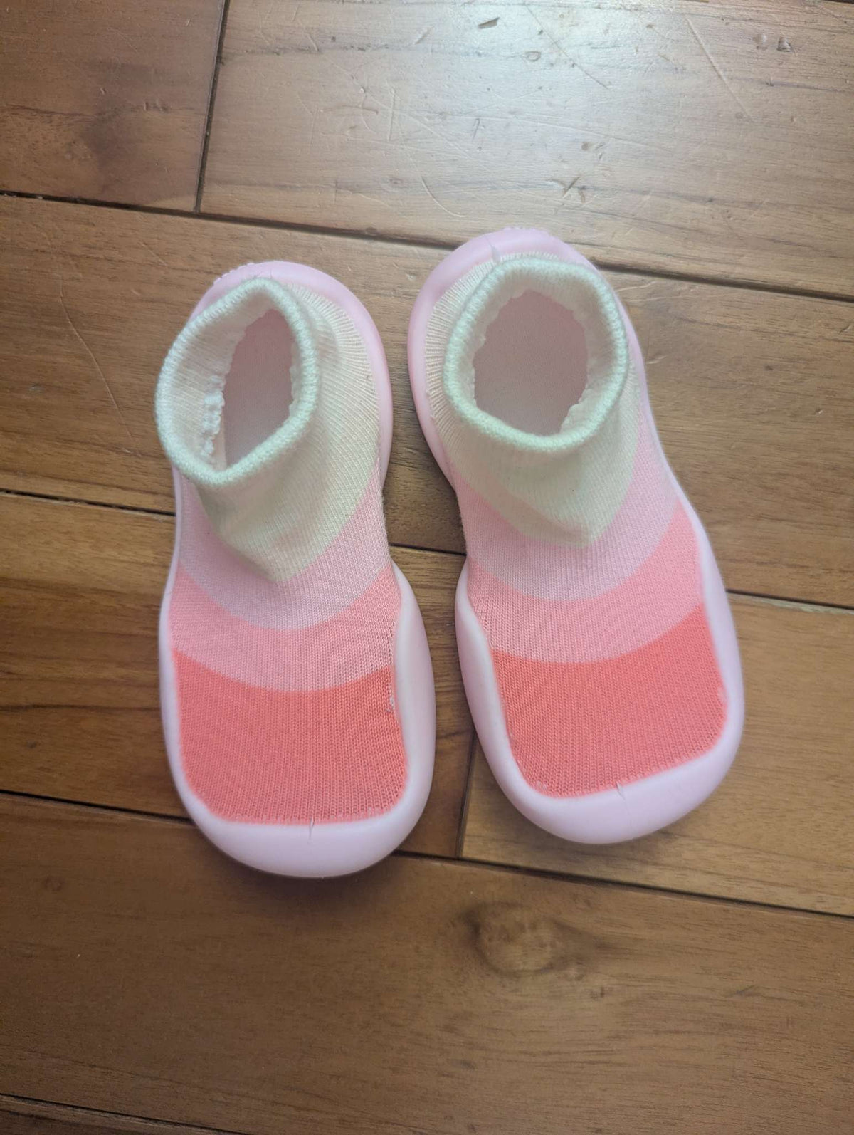 Tiny explorings baby sock shoes, size 6T, Shoes 6 (Walkers:12-24 mth)