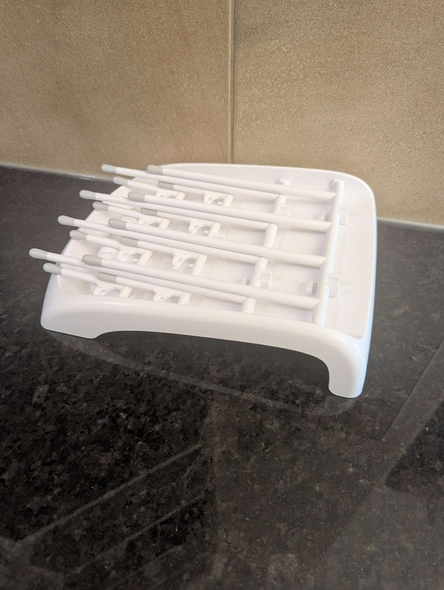 Munchkin Baby Bottle Countertop Drying Rack, Grey