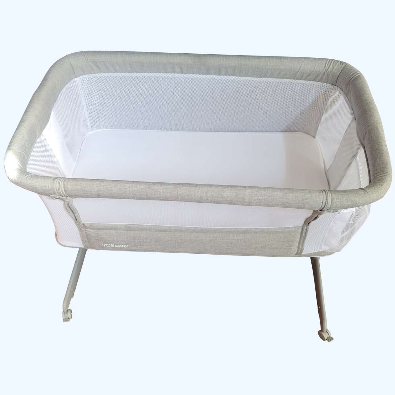 TCBunny 2-in-1 Baby Bassinet Sleeper, Adjustable Portable Crib Bed, VGUC, MRSP $199.99