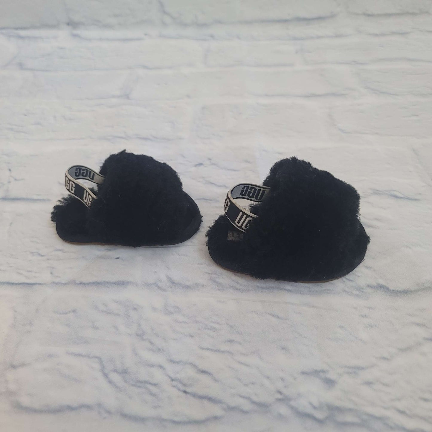 Ugg Slingback Infant Slippers, Black, Size 2, EUC, Shoes 2 (Baby: 0-12 mth)