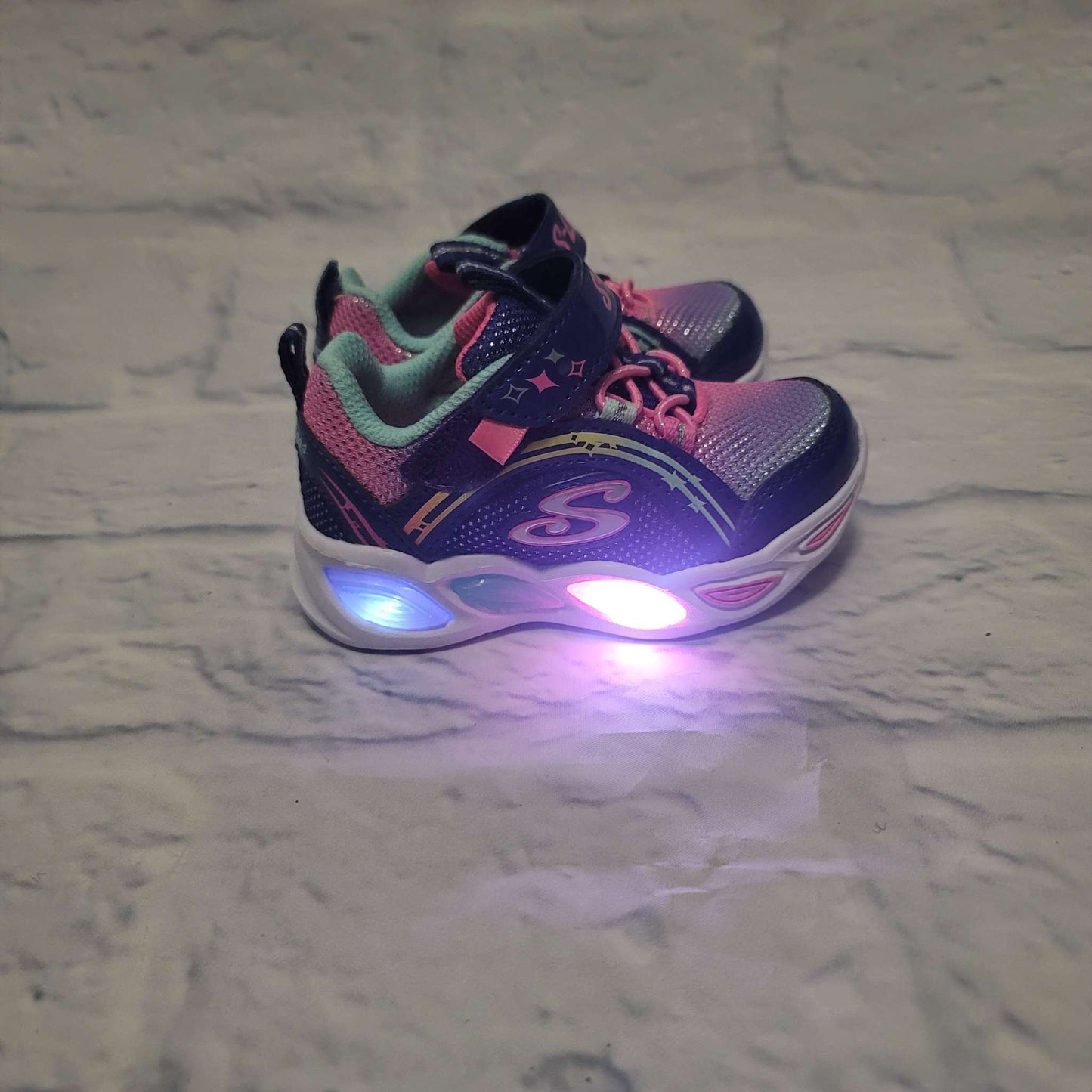 Skeckers Light Up Sneakers, Purple/Pink, Size 5 Toddler, EUC, Shoes 5 (Walkers:12-24 mth)