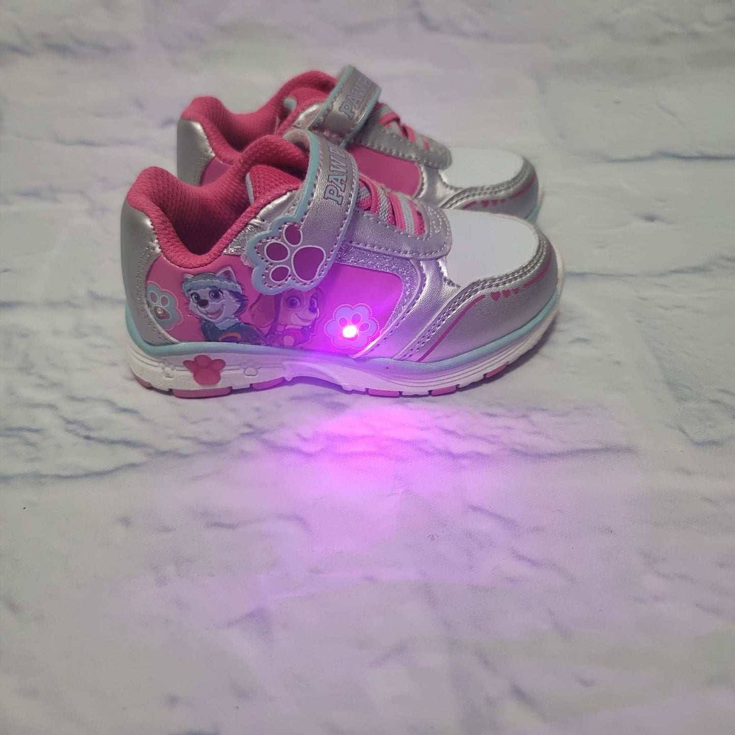 Paw Patrol Light Up Sneakers, Size 5 Toddler, VGUC, Shoes 5 (Walkers:12-24 mth)