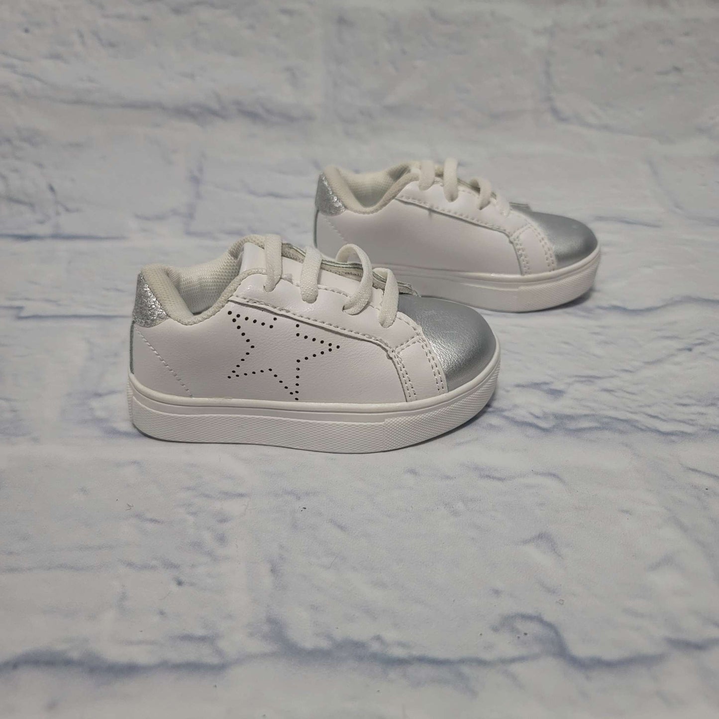 Tahari Casual Shoes, Size 5 Toddler, EUC, Shoes 5 (Walkers:12-24 mth)