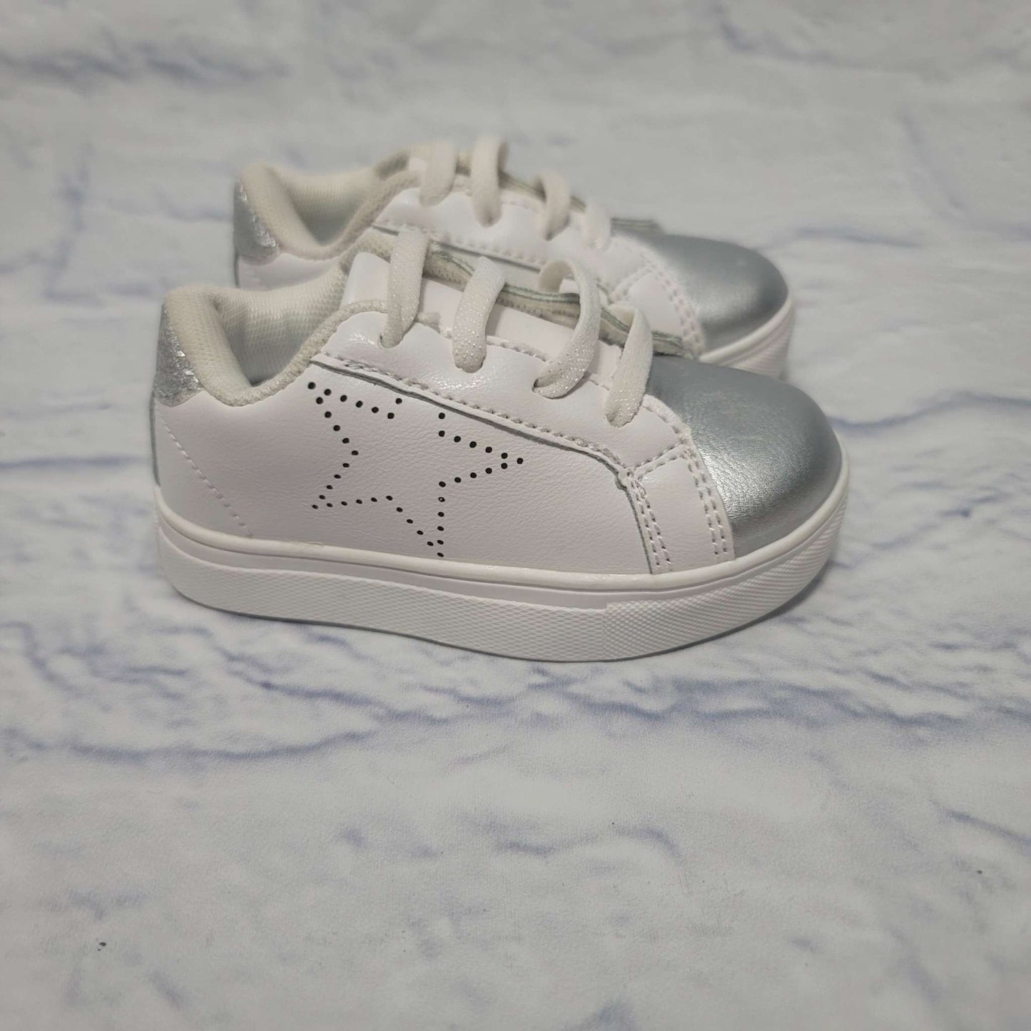 Tahari Casual Shoes, Size 5 Toddler, EUC, Shoes 5 (Walkers:12-24 mth)