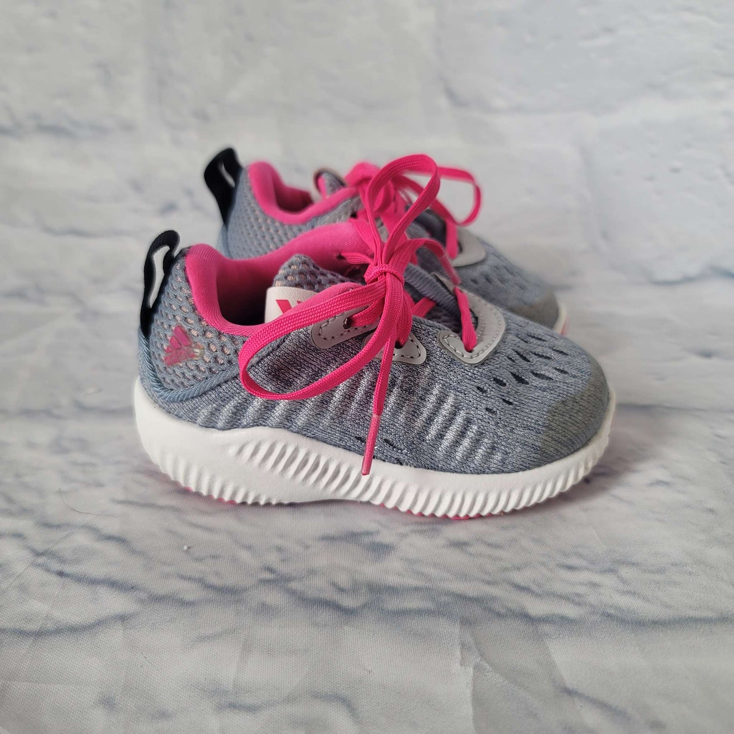 Adidas Sneakers, Grey/Pink, Size 4 Toddler, EUC, Shoes 4 (Baby: 0-12 mth)