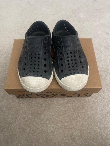 Black Natives Size 7, Shoes 7 (Walkers:12-24 mth)