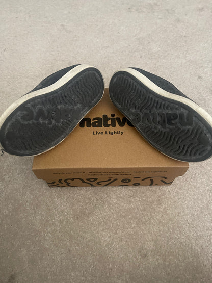 Black Natives Size 7, Shoes 7 (Walkers:12-24 mth)