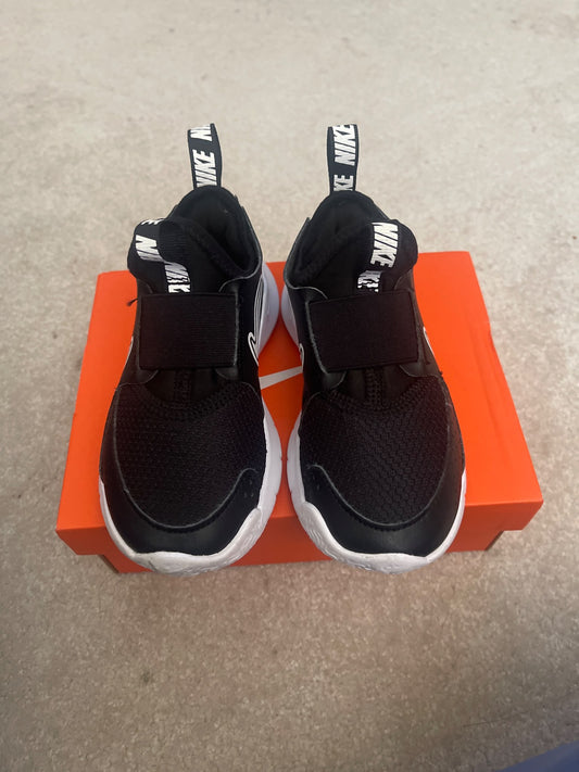 Black Nike Slip Ons Size 9, Shoes 9 (Toddler:2-4yr)