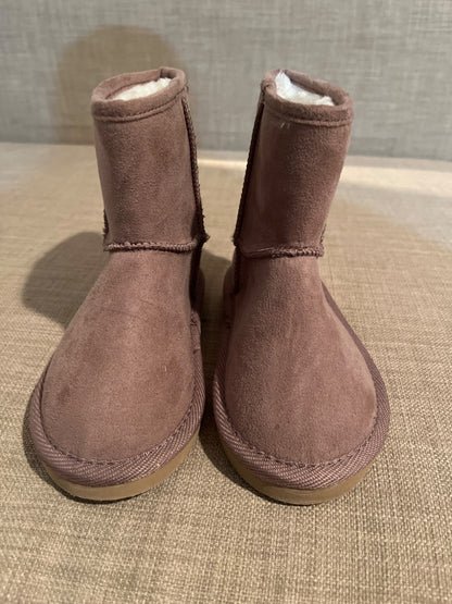 Old Navy Cute Brown Boots , Shoes 8 (Toddler:2-4yr)