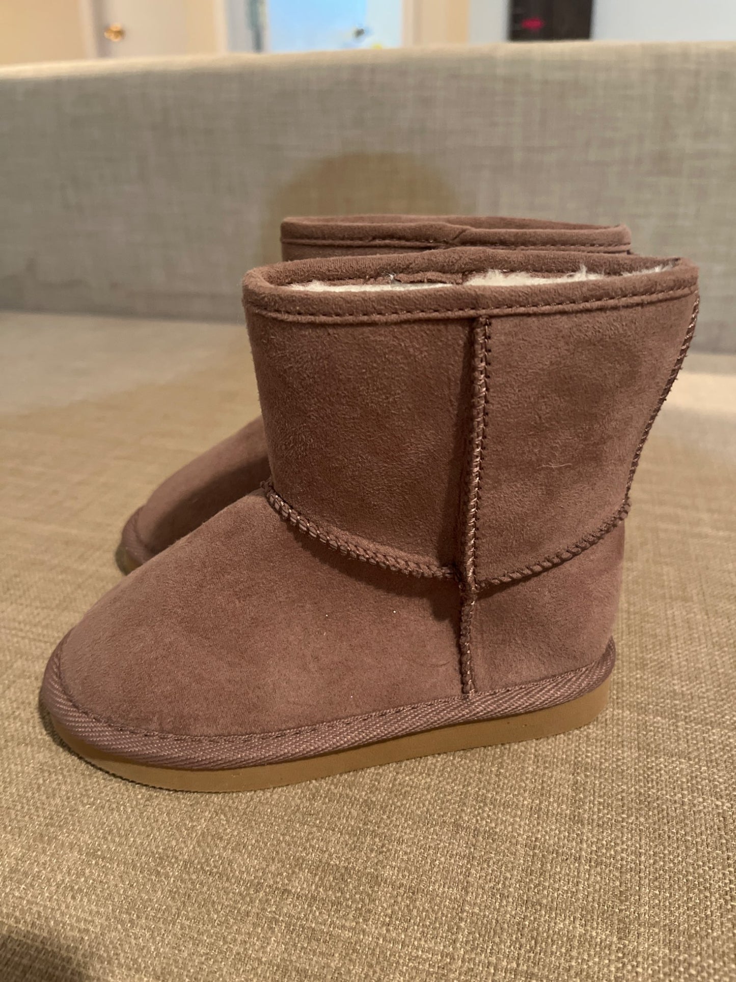 Old Navy Cute Brown Boots , Shoes 8 (Toddler:2-4yr)