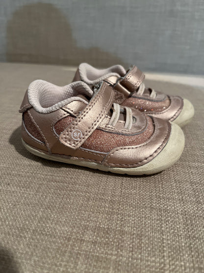 Stride Rite Size 4 Pink Sparkly shoes, Shoes 4 (Baby: 0-12 mth)