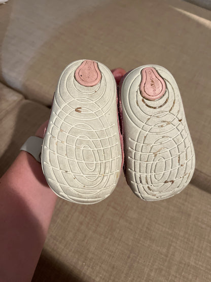 Stride Rite Size 4 Pink & Silver Sparkly Shoes , Shoes 4 (Baby: 0-12 mth)
