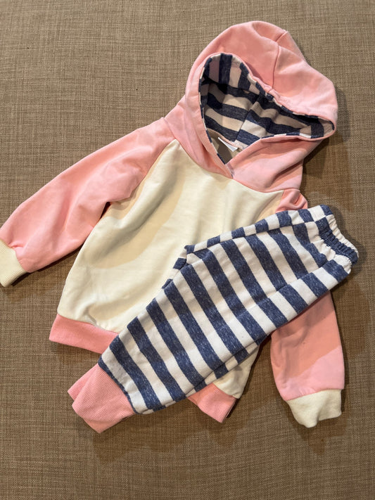 6-9 month track suit , Kids 9 Month (6-9M)