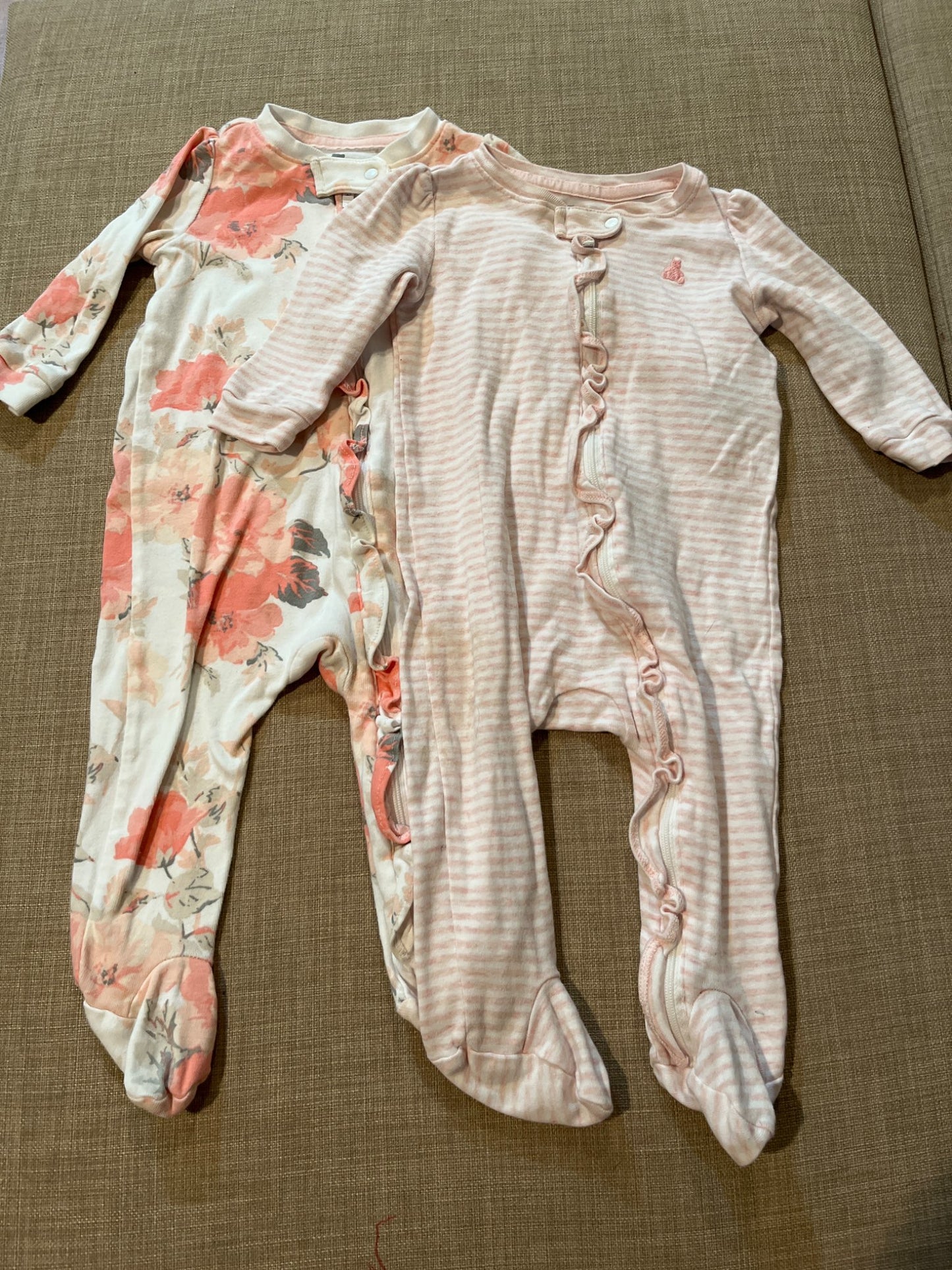 6-9 months bundle of 2 Gap Sleepers, Kids 9 Month (6-9M)