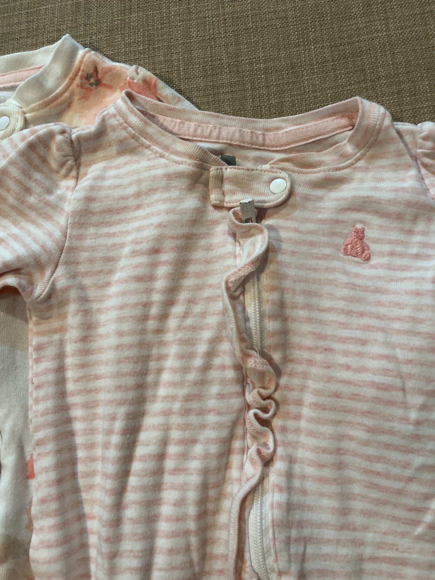 6-9 months bundle of 2 Gap Sleepers, Kids 9 Month (6-9M)