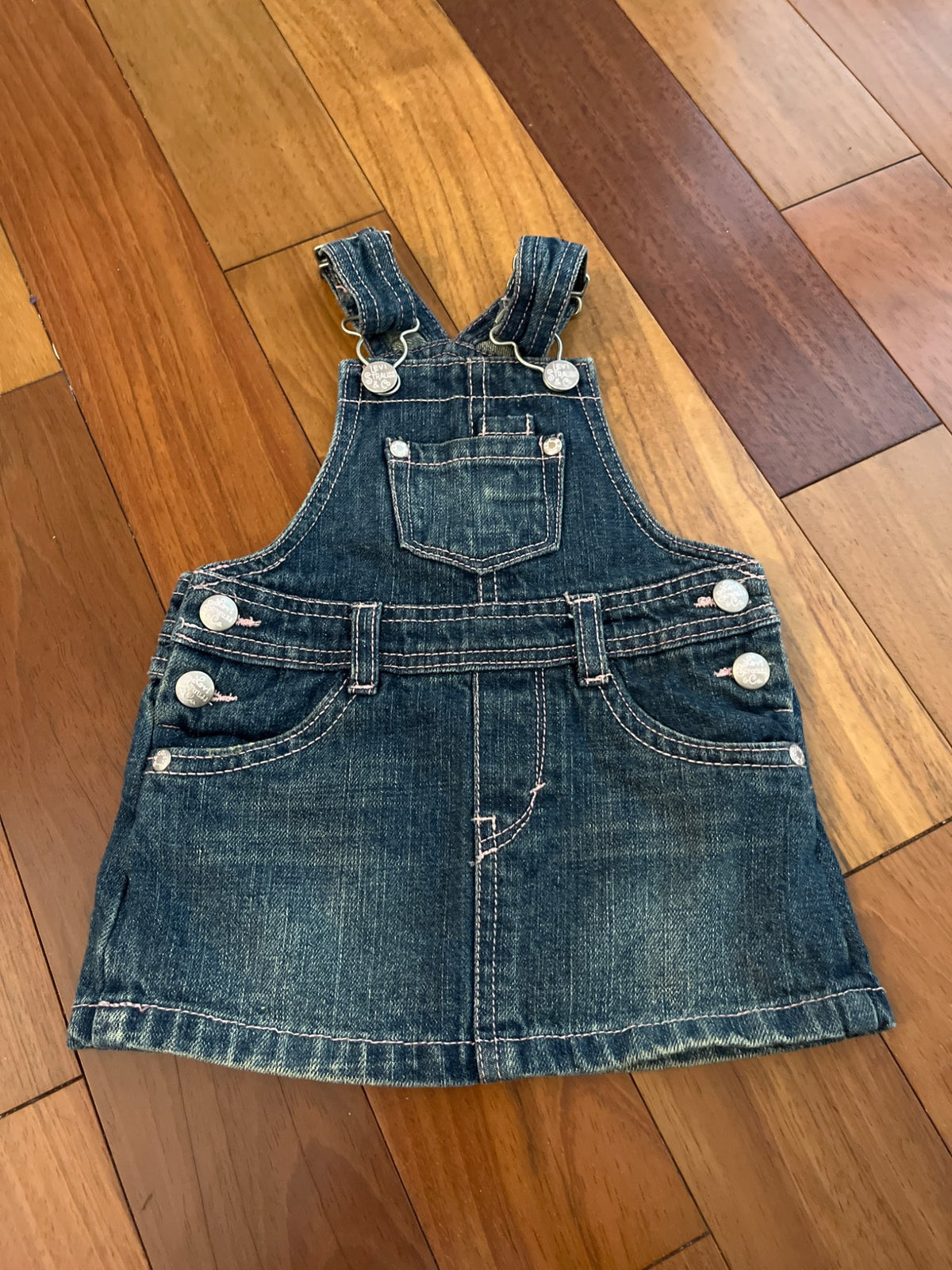 Levi’s denim overalls size 12 months , Kids 12 Month (9-12M)