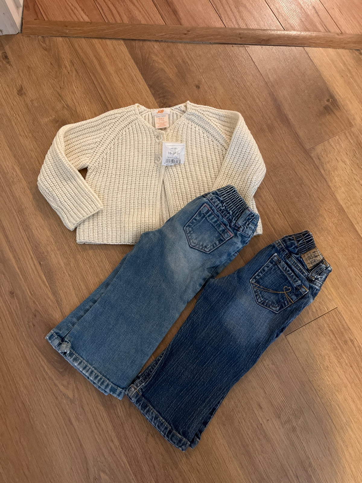 Brand new cardigan with 2 pairs of jeans