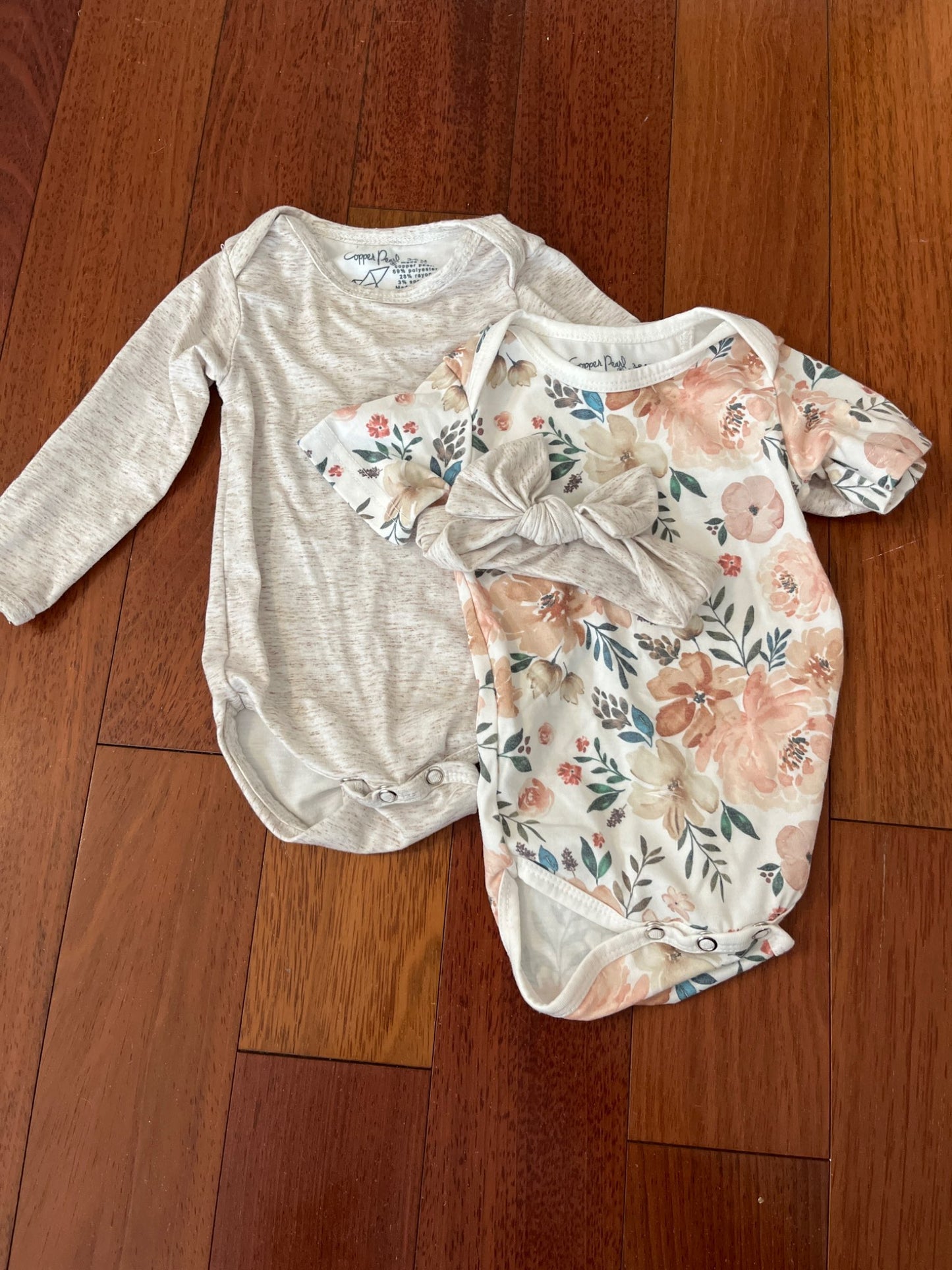 Copper pearl bodysuits and headband , Kids 6 Month (3-6M)