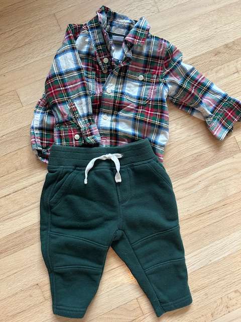 (EUC)  Baby Gap Boy Button Up and Jogger set, 6-12m, Kids 12 Month (9-12M)