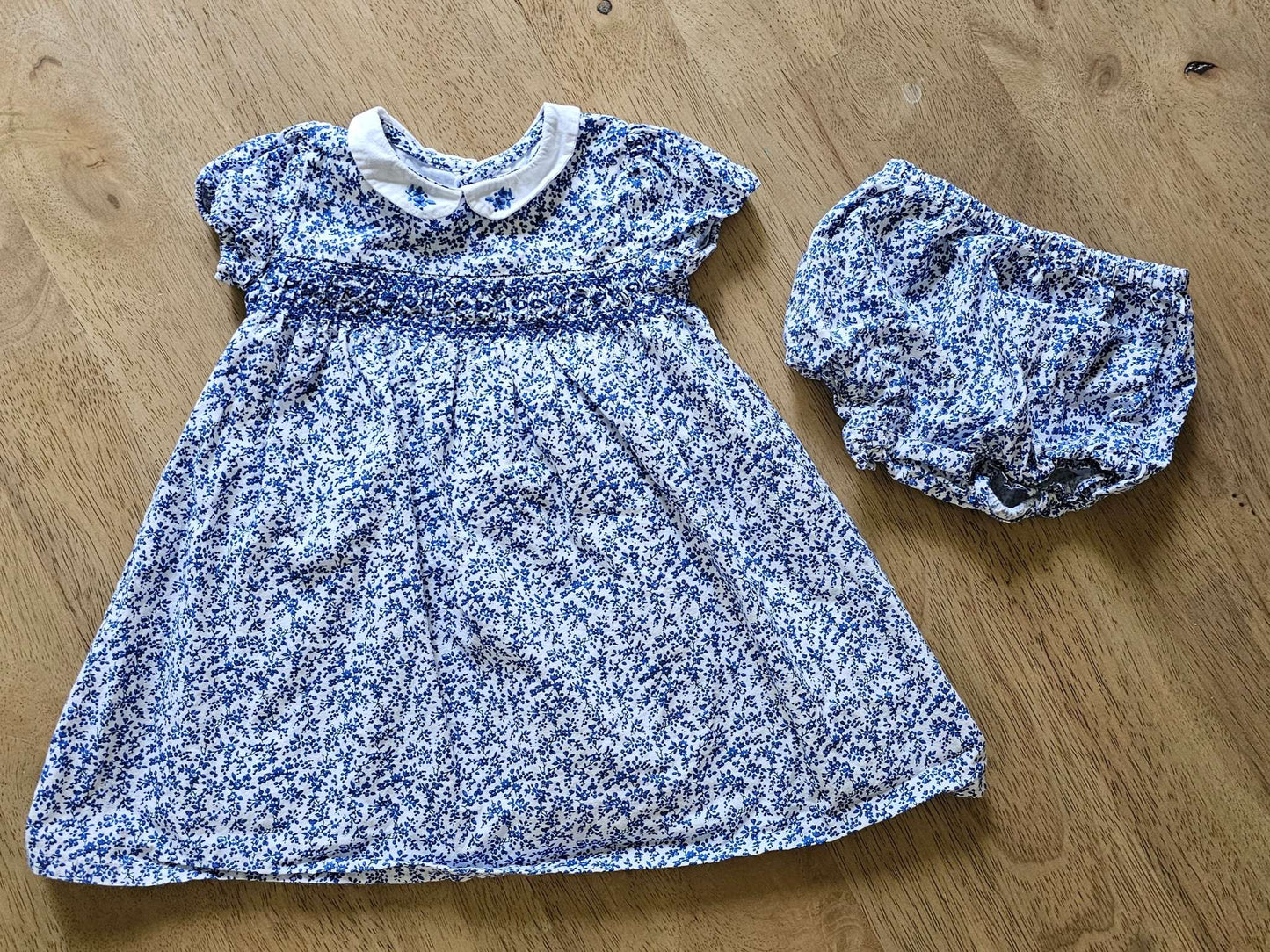 JojoMamanBebe 🇬🇧 (UK Brand) - White and blue floral dress with bloomers. Retail >$60, Kids 6 Month (3-6M)