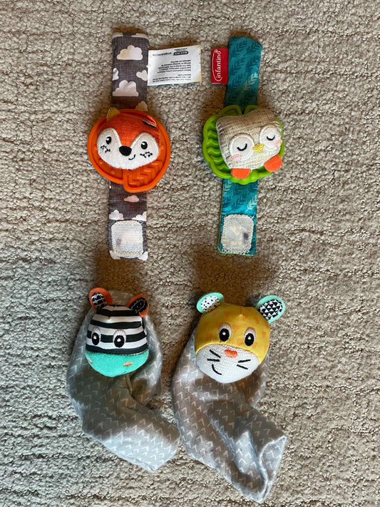 Infantino rattles