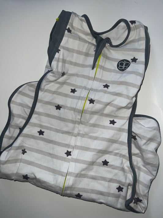 Bbluv Sleëp: 3 in 1 Convertible Swaddle, missing arm caps! Retails for $37, 0-6 Months (Small)