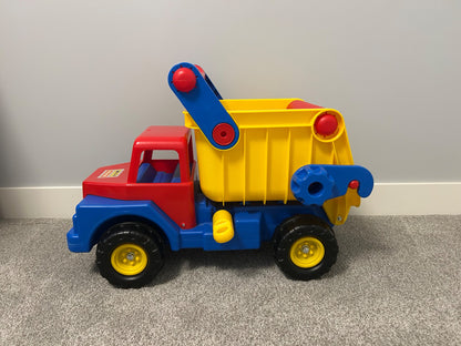 Wader Giant Dump Truck Ride on toy, retails for $180