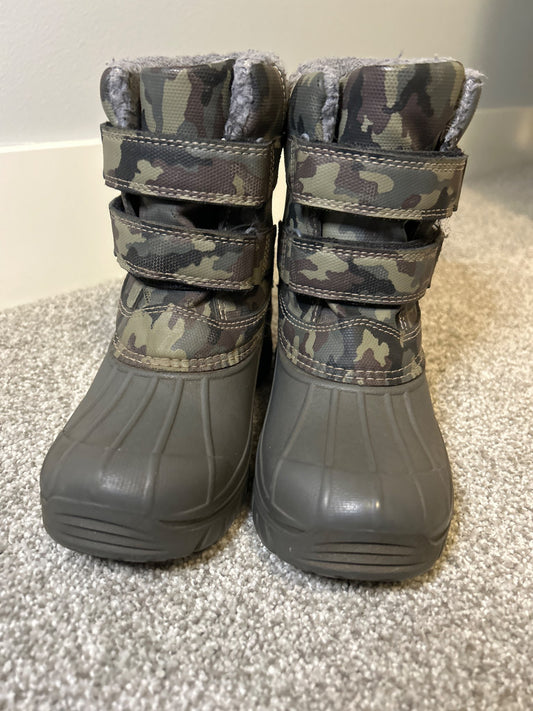 Joe fresh winter boots - retails for $50, Shoes 12.5 (Kids:4-8yr)