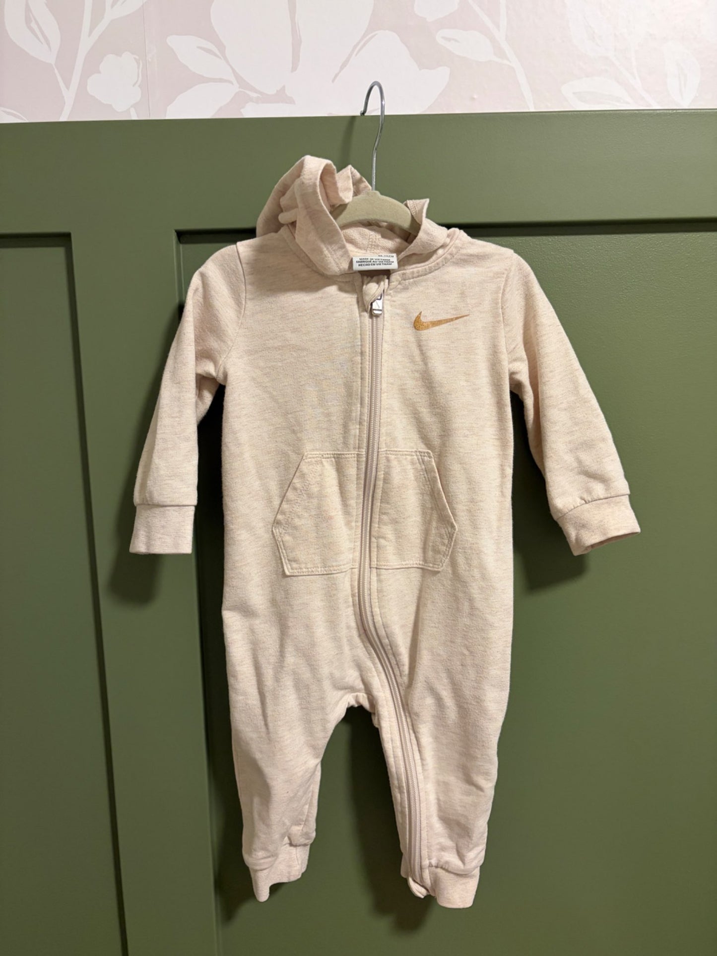 Pink Nike romper , Kids 9 Month (6-9M)